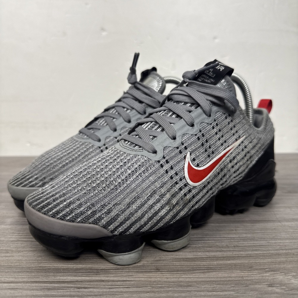 NIKE AIR VAPORMAX FLYKNIT 3 Particle Gray / University Red BQ5238006 Size 6Y